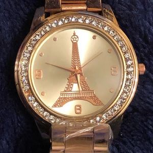 (931)Vintage Eiffel Tower Quartz Watch…